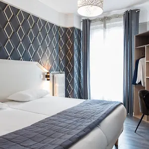 Ambassadeur 3*, Parigi Francia